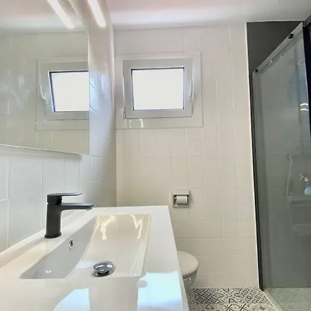Pardines Apartment *